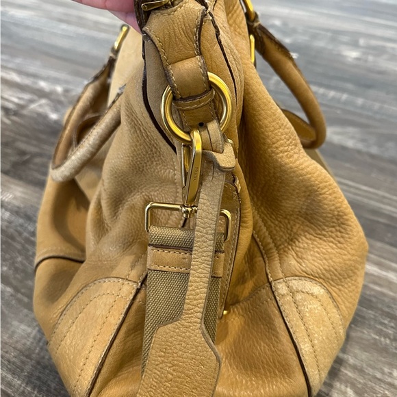 Prada Milano leather zipper tote/crossbody, well loved but lots of life left - Picture 10 of 16